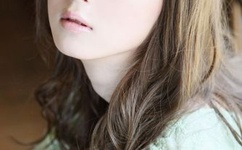 小SAO货撅起屁股扒开BL